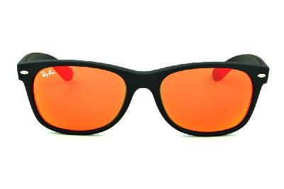 Óculos Ray-Ban New Wayfarer RB 2132 preto fosco com lente espelhada vermelha