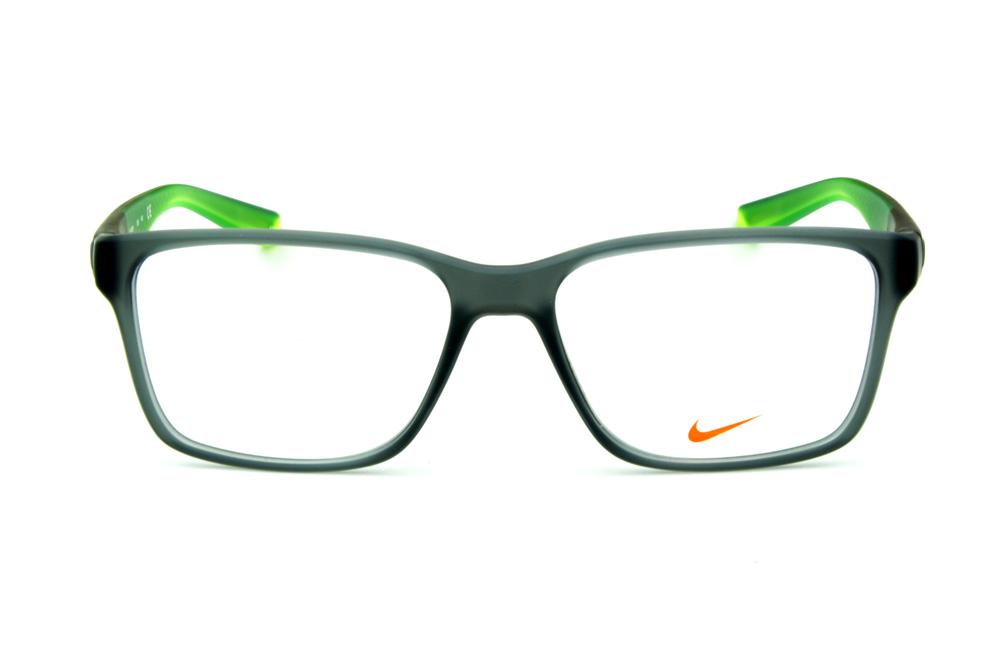 Óculos Nike 7091 Live Free Cinza fosco degrade com detalhe e logo verde fluorescente na haste