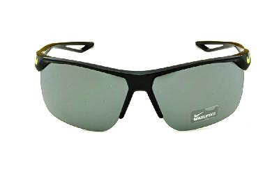 Óculos de Sol Nike Trainer preto brilhante com logo verde fluorescente e lente semi espelhada