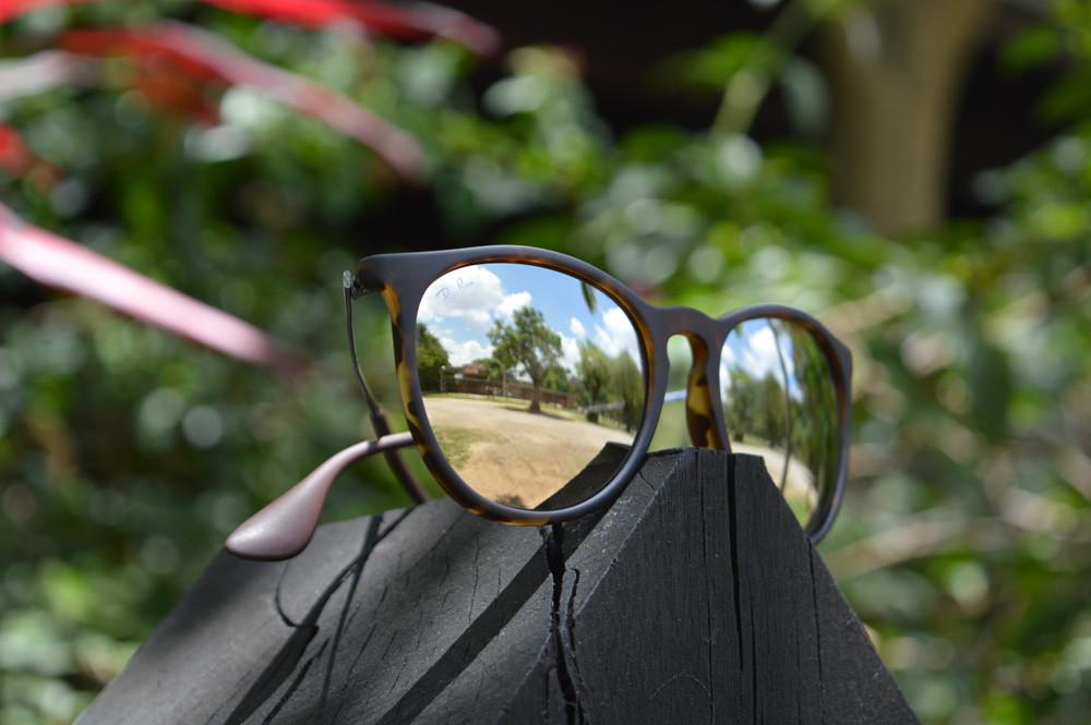 Óculos Ray-Ban Erika RB4171 efeito onça lente espelhada dourada
