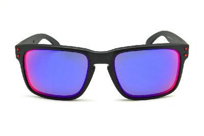 Óculos de sol Oakley OO 9102L Holbrook preto com lente efeito azul/violeta/vermelho/roxo